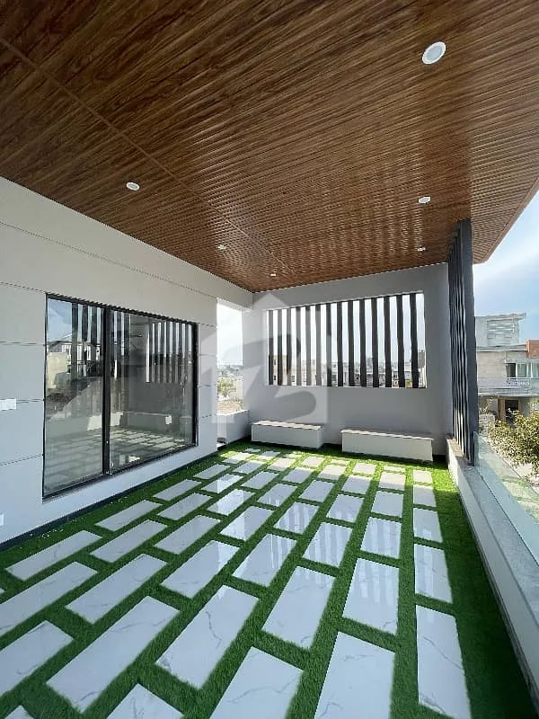 Stunning New Home in A Block, Top City 1