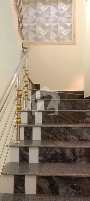 Attractive 10 Marla Home for Sale in Top City 1