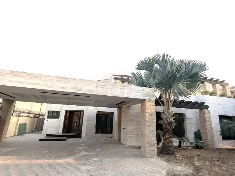 Stunning Owner-Built Bungalow in Prime DHA Lahore Location
