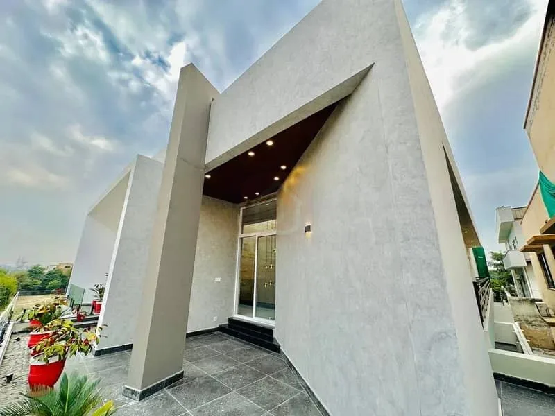 New Luxurious One Kanal House in DHA Phase 2
