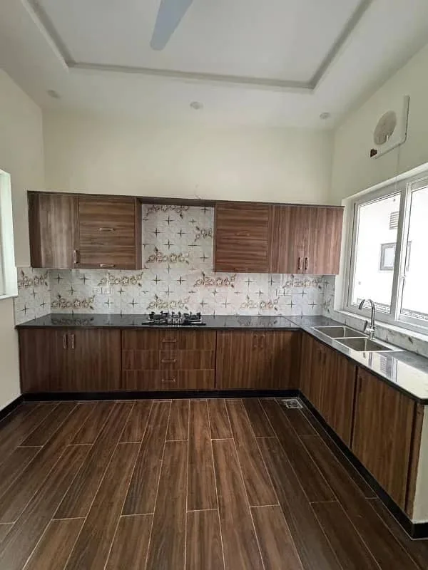 10 Marla House for Sale in Bahria Enclave Islamabad - Sector C2