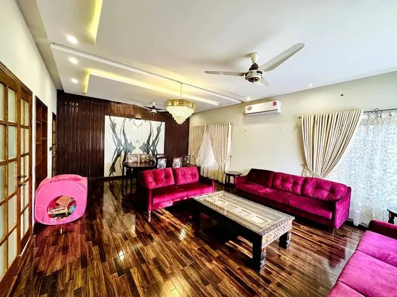 Designer Double Unit Dream House with 6 Bedrooms and 15kW Solar