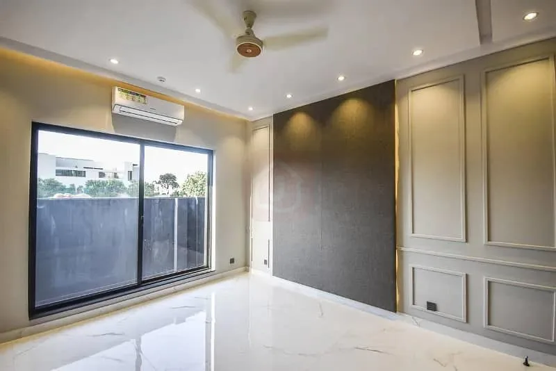 10 Marla Newly Built House in Prime Location Close to Park and Airport