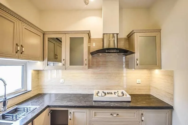 5 Marla Elegant Villa with High Ceiling Lobby Overlooking Park