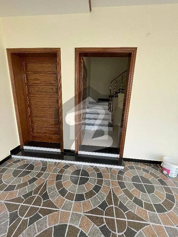10 Marla House Available for Purchase