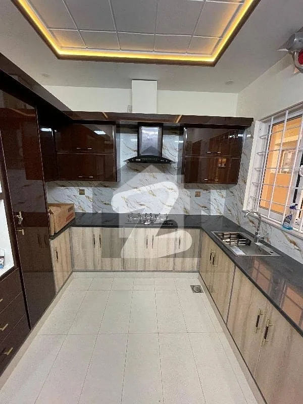 10 Marla House Available for Purchase