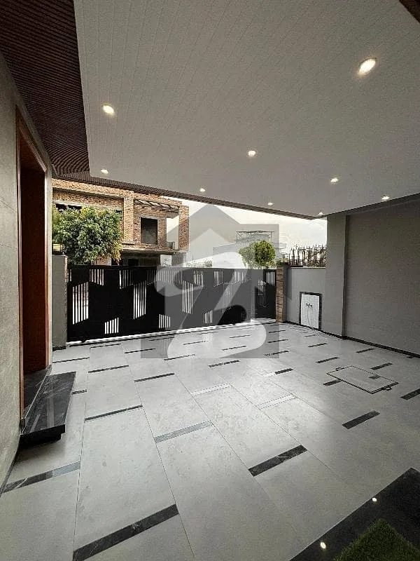 Corner House for Sale in Top City 1 Block D