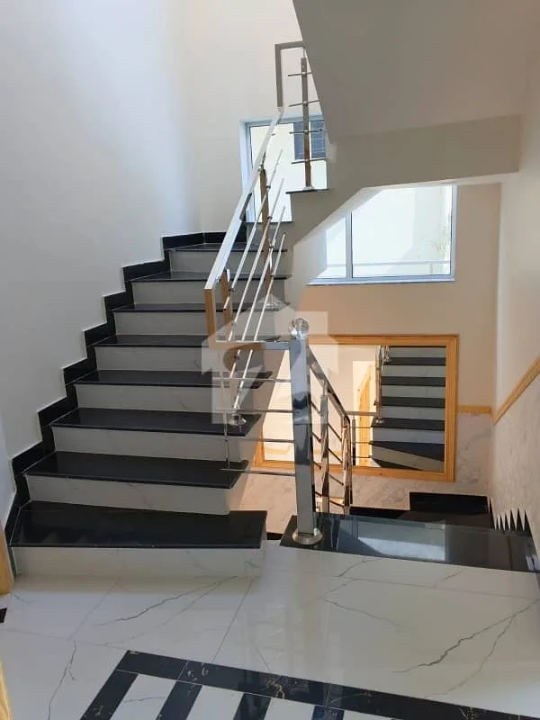 Acquire Your Ideal Home in Block D, Top City 1 Islamabad