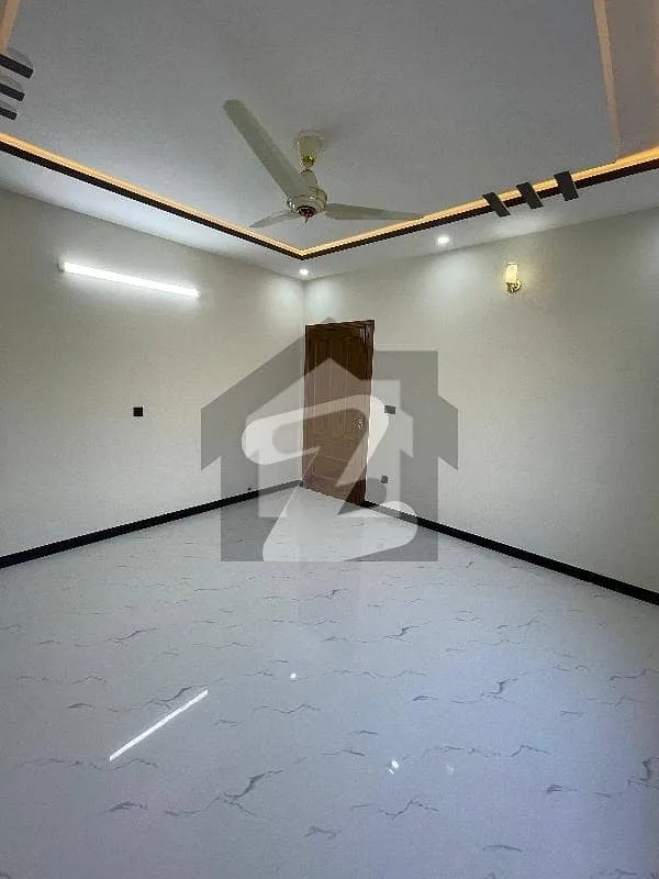 10 Marla House Available for Sale in Top City 1 - Block D