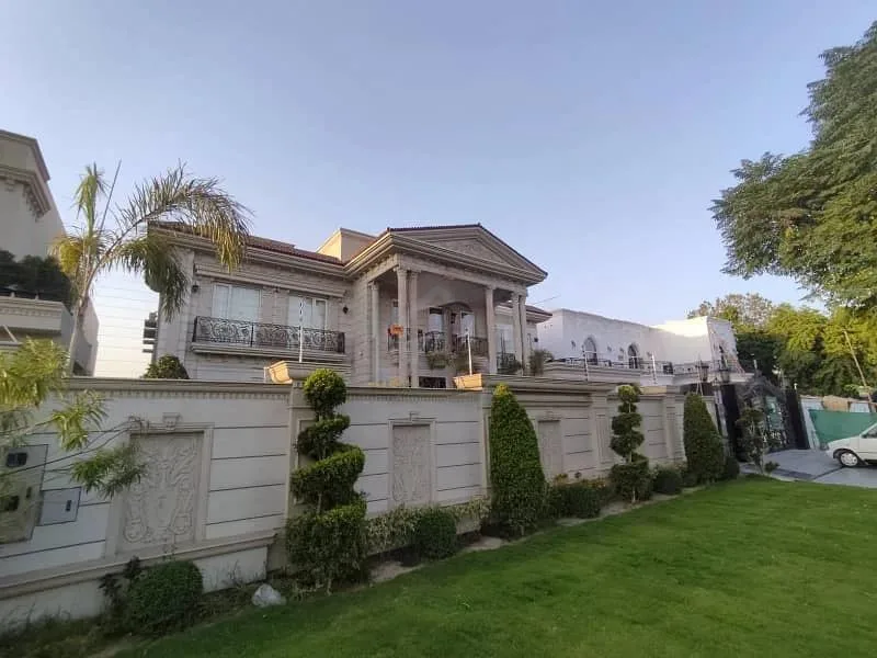 Elegant 2 Kanal Spanish-Style Bungalow with Basement and Pool in DHA Lahore