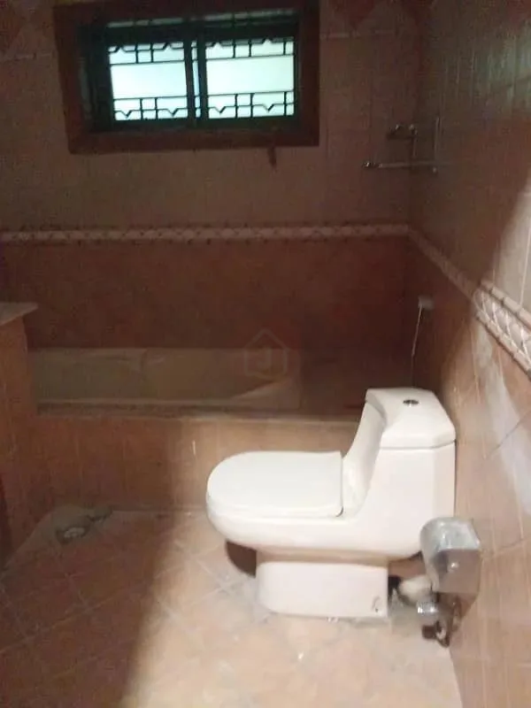 Rare Sun-Facing 5 Kanal House Available in F-6 Islamabad