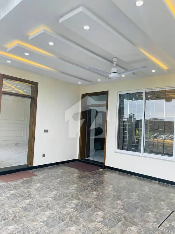 Newly Built 10 Marla Home Available for Purchase