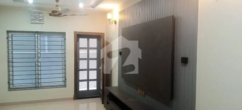 10 Marla Residence Available in Top City 1 - Block D