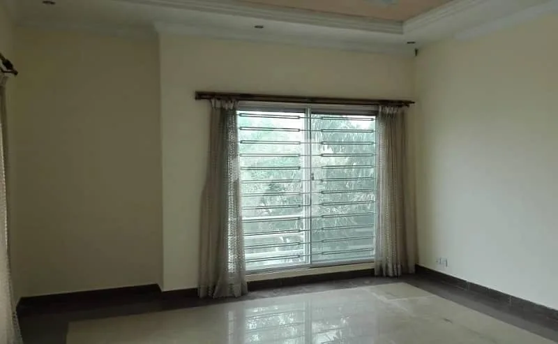 10 Marla Residence Available in Top City 1 - Block D