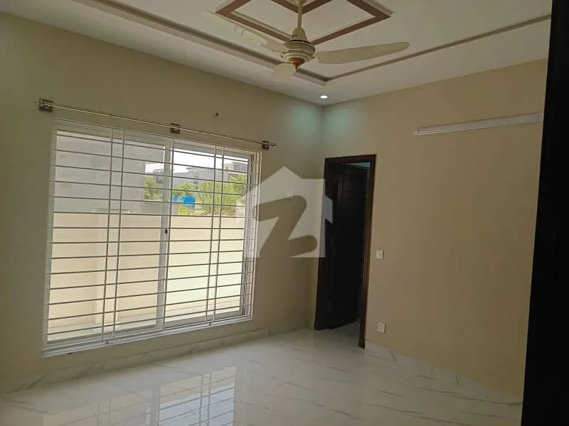 Brand New 10 Marla Sun-Faced Home in Top City 1