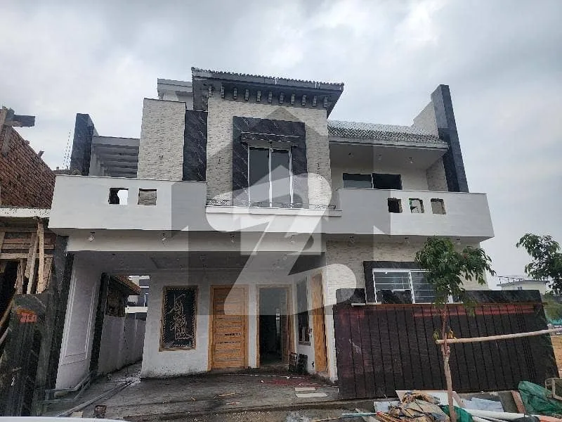 10 Marla Newly Constructed Home Available for Purchase