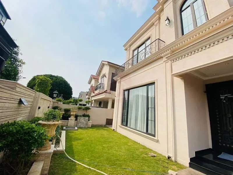 Stunning One Kanal Bungalow for Sale in DHA Lahore with Servant Quarters