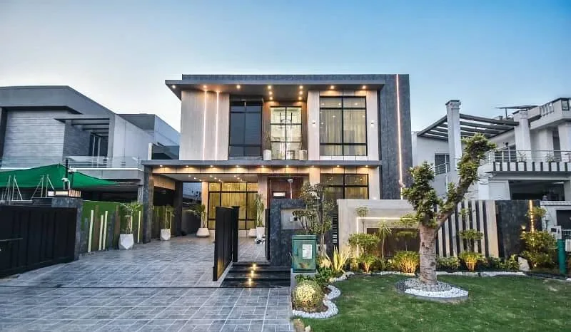 Stunning 1-Kanal Home Available in DHA Phase 6 Close to Commercial Area