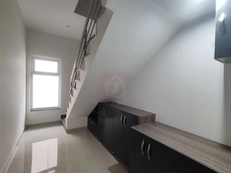 Elegant 2 Kanal Spanish-Style Bungalow with Basement and Pool in DHA Lahore