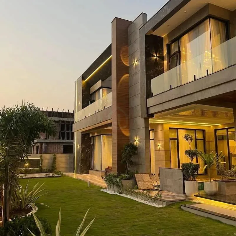 Stunning 2 Kanal Fully Furnished Bungalow with Pool in DHA Lahore