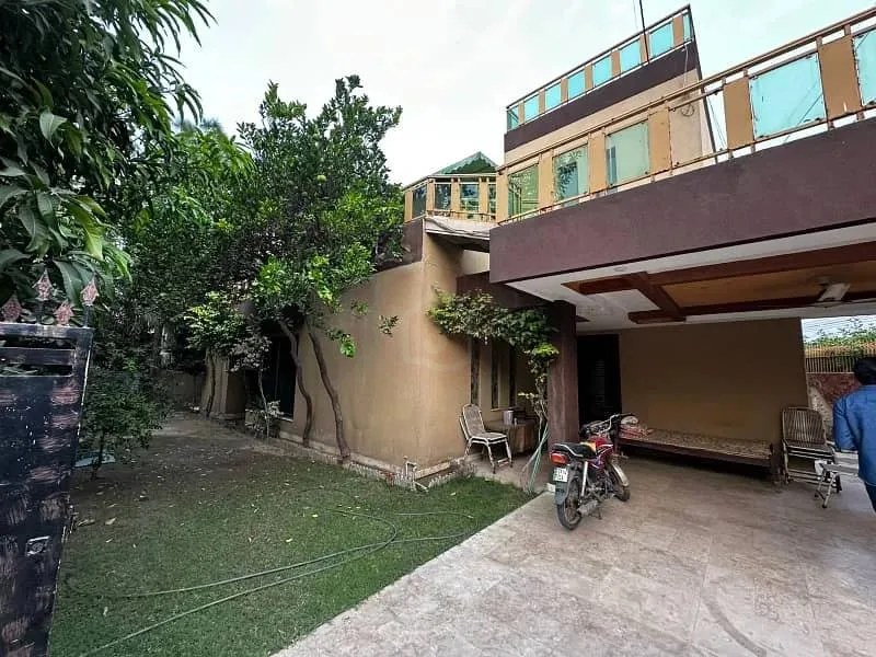 23 Marla Used Modern Bungalow Available For Sale in DHA Lahore