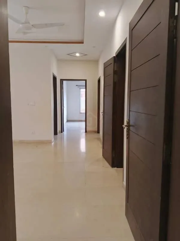 10 Marla House Available for Sale in Top City 1 - Block A