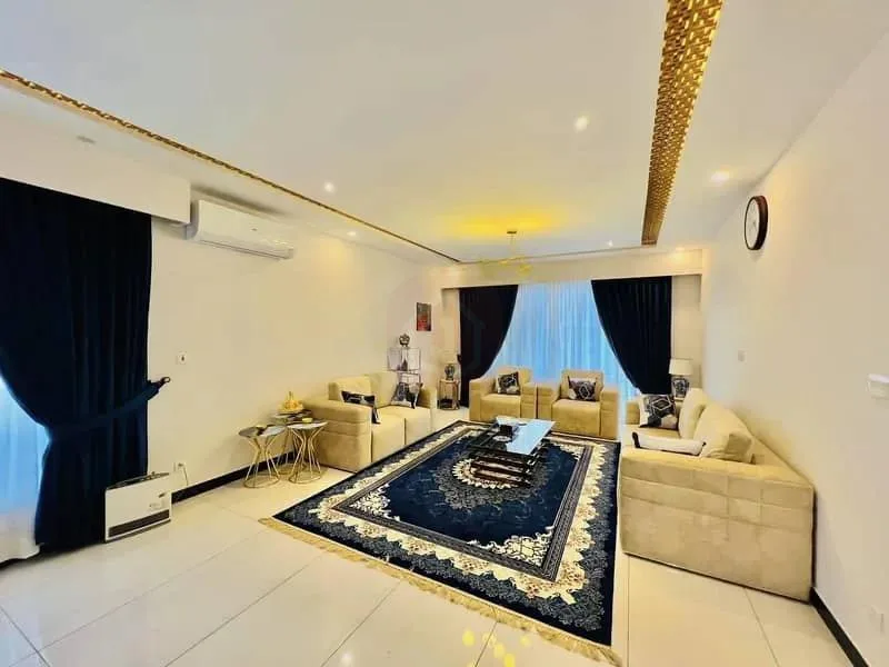 DHA Phase 2 1.5 Kanal Fully Furnished Home