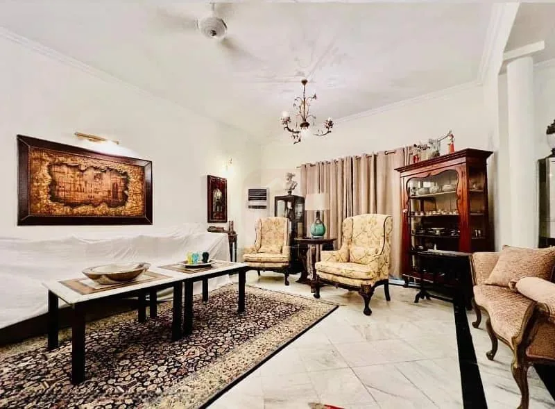 2 Kanal Modern Bungalow for Sale in DHA Lahore Near Park and Market