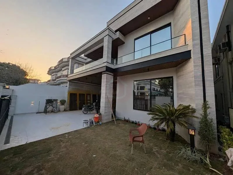 Renovated Fully Furnished House Available in F-10 Islamabad