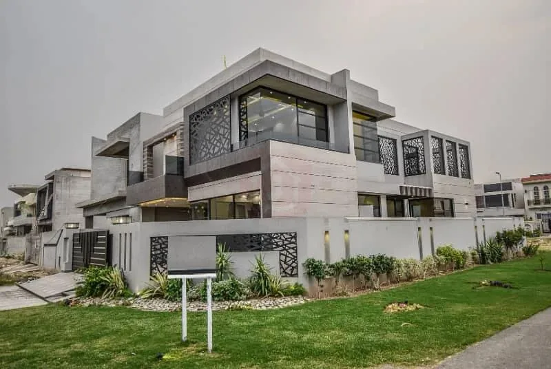 Spacious 5.5 Marla Corner House with 6 Kv Solar in DHA 9 Town - Block D