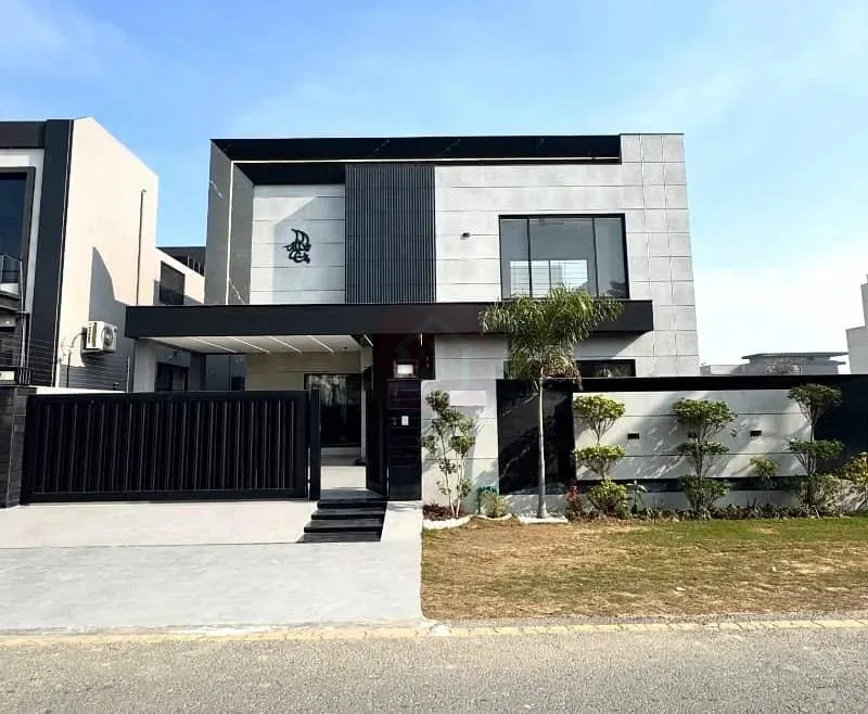 Luxury 1 Kanal Bungalow for Sale in DHA Lahore