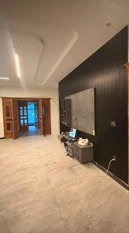 Stunning One Kanal Luxury Bungalow with Full Basement in DHA Lahore
