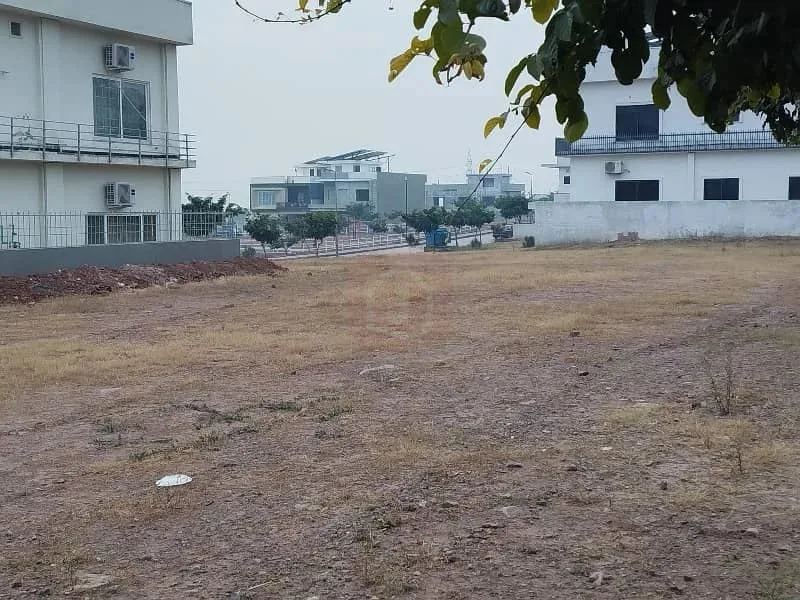 10 Marla Boulevard Plot Available in Sector C1 Extension