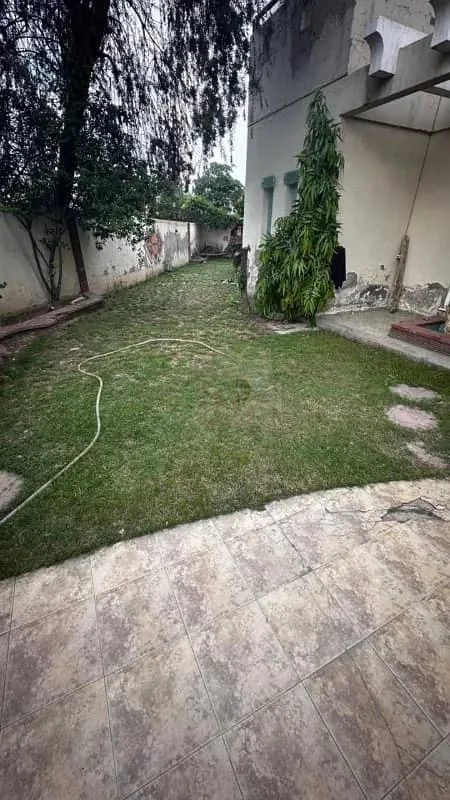 18 Marla Well-Maintained Spanish Bungalow in Prime DHA Lahore Location