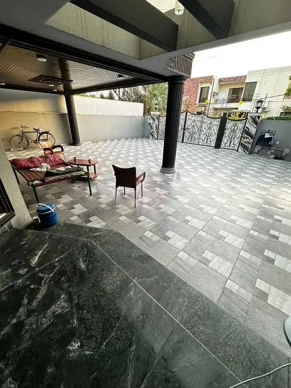 Spacious 6-Bedroom Bungalow on 2 Kanal in DHA Lahore