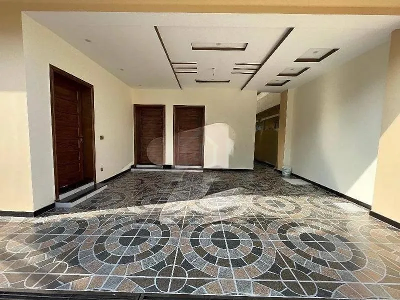 10 Marla House Available for Purchase