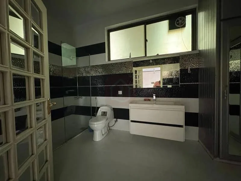 2 Kanal Modern Bungalow for Sale in DHA Lahore Near Park and Market