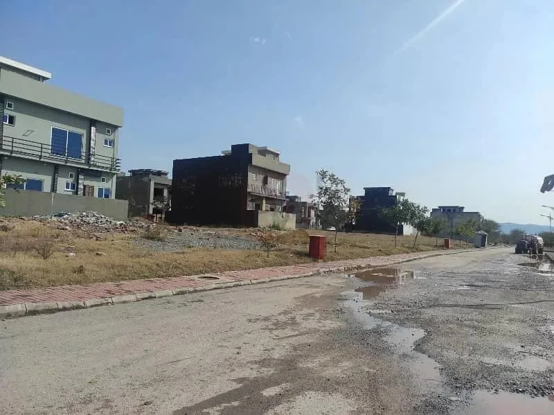 Corner 5 Marla Plot Available in Sector I, Bahria Enclave Islamabad | Includes 2 Marla Extra Land