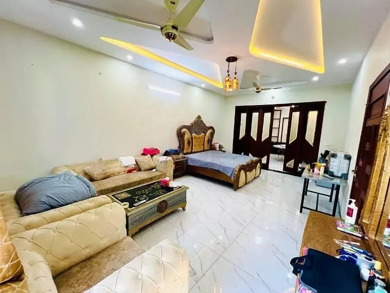 14 Marla House Available for Sale in Multi F-17/3, Islamabad