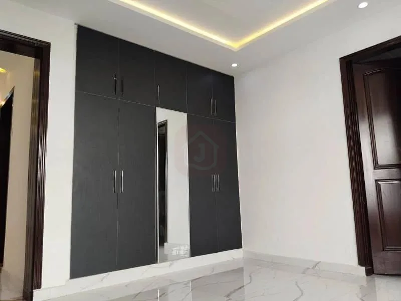 Stunning 10 Marla House Available for Sale in Bahria Enclave Sector C1