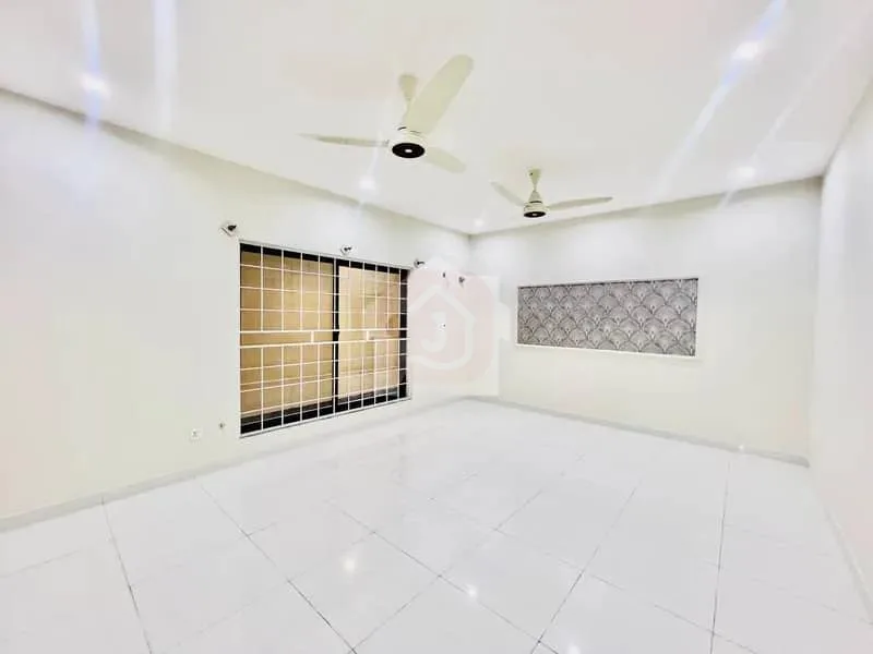 Park Facing Corner House for Sale in DHA Defence Phase 2