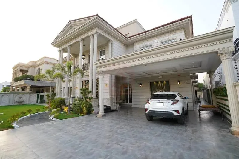 Elegant 2 Kanal Spanish-Style Bungalow with Basement and Pool in DHA Lahore