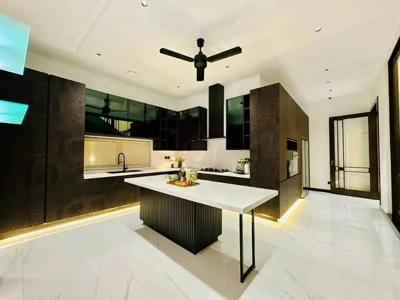 10 Marla Luxury House | Full Basement | Pool | Cinema Hall