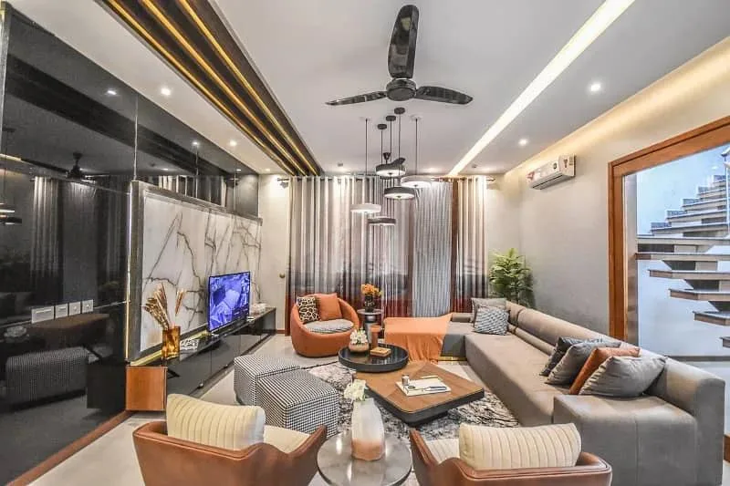 Modern One Kanal Bungalow for Sale in DHA Phase 4, Close to Park and School