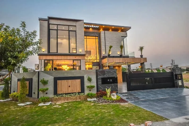 12 Marla Corner House with Full Basement in DHA Phase 7 for Sale
