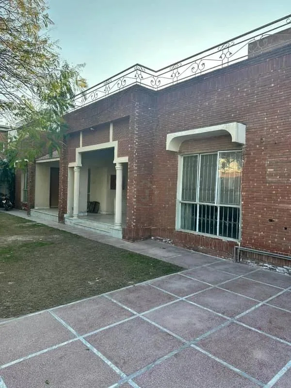 Stunning 2 Kanal Bungalow for Sale in Prime DHA Lahore Location