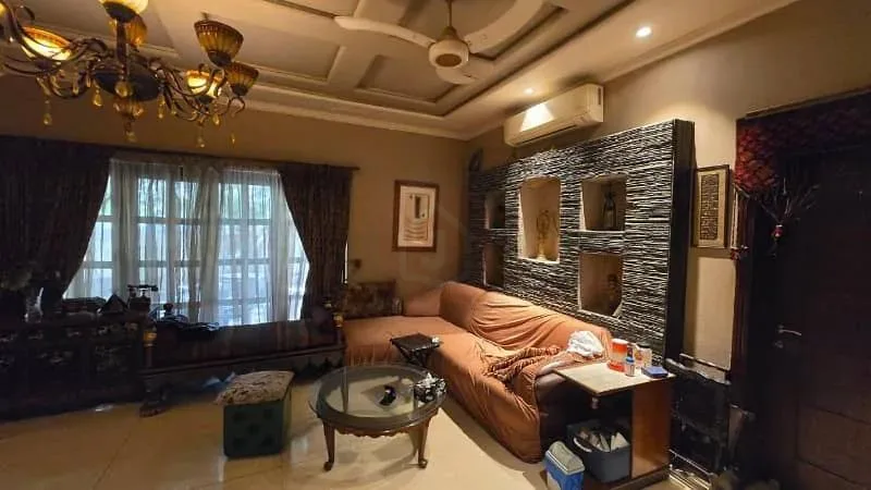 One Kanal Modern Bungalow for Sale in DHA Lahore Near Park and Market