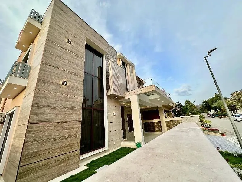 Newly Built Mansion with 5 Master Bedrooms in DHA Phase 2
