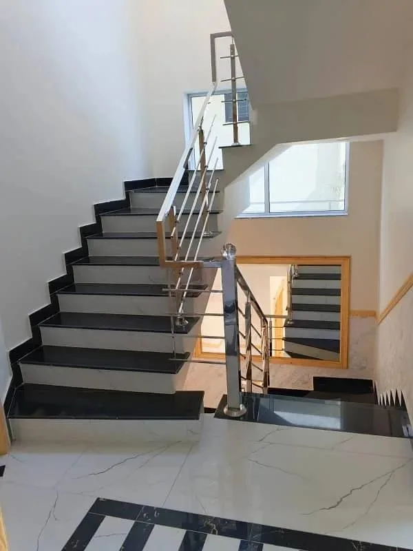 Acquire Your Ideal Home in Block D, Top City 1 Islamabad