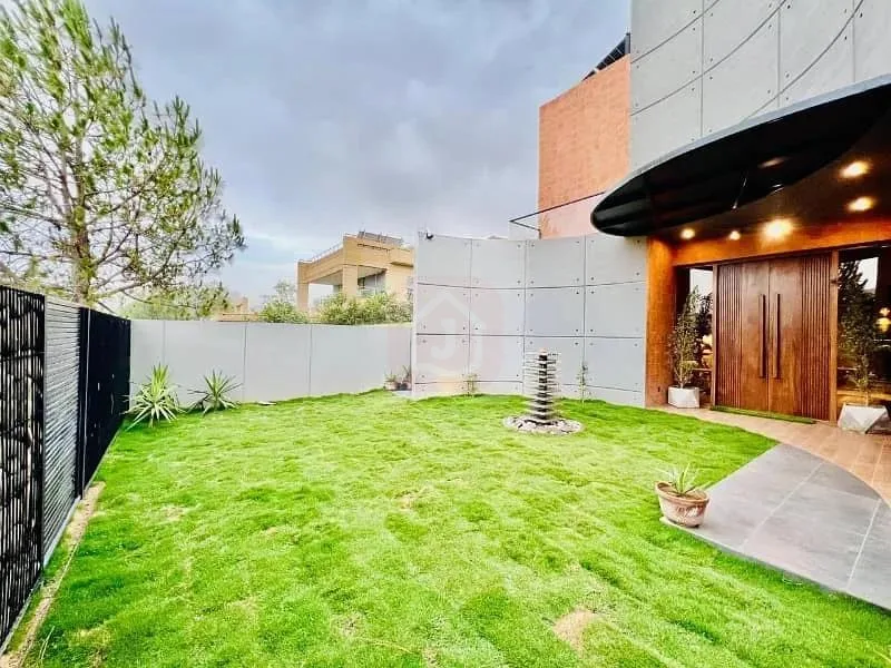 Contemporary Fully Furnished Mansion for Sale on Main Boulevard